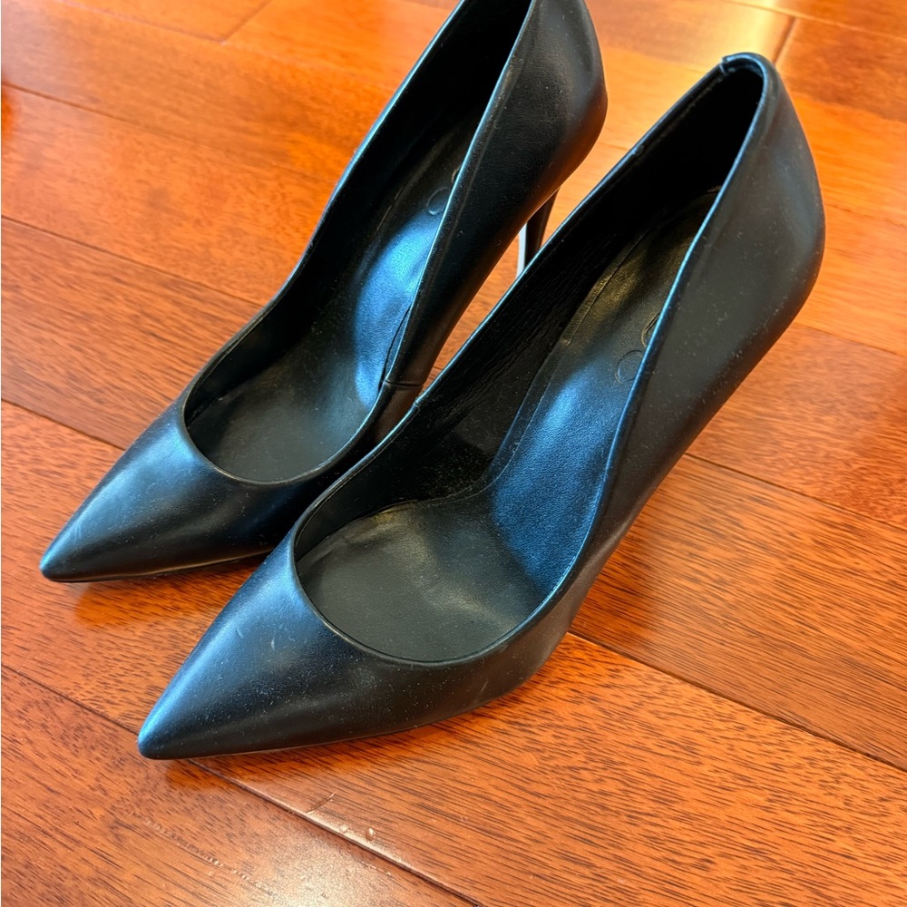Classic Black Women's Aldo Pumps